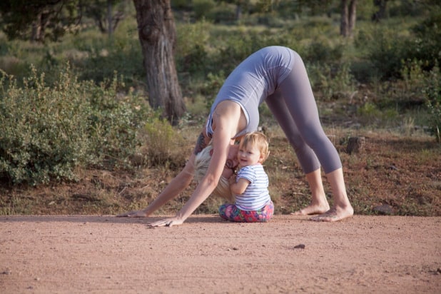 Babywearing fitness - babywearing yoga